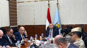 محافظ القاهرة يترأس غرفة العمليات المركزية لمتابعة انتخابات مجلس النواب