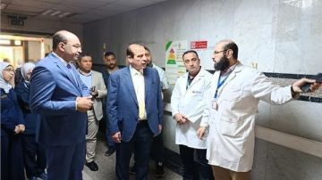نائب وزير الصحة يتفقد مستشفى شبرا العام ويوجه بسرعة إصلاح الأجهزة المعطلة