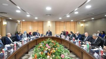 وزير الإسكان يتفقد الهيئة العامة للتنمية السياحية ويؤكد تعزيز دورها في الاستثمار السياحي وزير الإسكان يتفقد الهيئة العامة للتنمية السياحية ويؤكد تعزيز دورها في الاستثمار السياحي