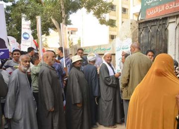 إقبال كثيف على لجان الانتخابات في الإسكندرية.. وتوفير أماكن لكبار السن (صور)