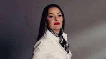 بسمة مصرية ليس لها مثيل.. شريهان تدعم عمر خيرت بعد تعرضه لأزمة صحية بسمة مصرية ليس لها مثيل.. شريهان تدعم عمر خيرت بعد تعرضه لأزمة صحية