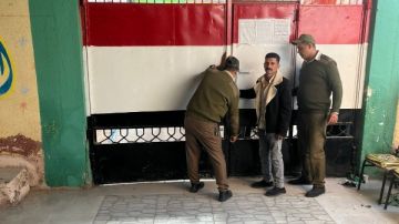 تعليق أعمال التصويت وبدء ساعة الراحة للقضاة والناخبين تعليق أعمال التصويت وبدء ساعة الراحة للقضاة والناخبين