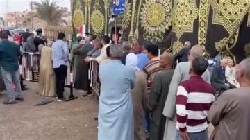 توافد الناخبين على لجان التصويت بمركز قلين بكفر الشيخ