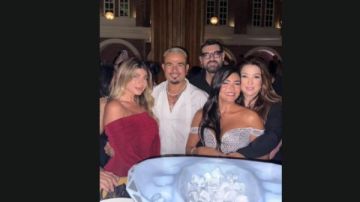 حضر عيد ميلادها والعرض الخاص لفيلمها هل يعيش عمرو دياب قصة حب مع أسماء جلال؟