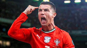 خلال 3 أسابيع.. فيفا يحسم موقف رونالدو من الإيقاف في كأس العالم خلال 3 أسابيع.. فيفا يحسم موقف رونالدو من الإيقاف في كأس العالم