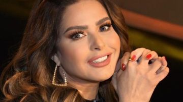 صابرين: نفسي أعمل قصة حياتي مع زوجي فيلم لأنها قصة حب كبيرة صابرين: نفسي أعمل قصة حياتي مع زوجي فيلم لأنها قصة حب كبيرة