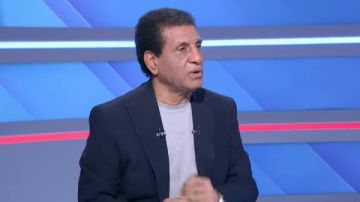 فاروق جعفر: 90 من لاعبي الزمالك ليسوا من أبناء النادي.. وسيف لا يشارك لأسباب غير فنية فاروق جعفر: 90 من لاعبي الزمالك ليسوا من أبناء النادي.. وسيف لا يشارك لأسباب غير فنية