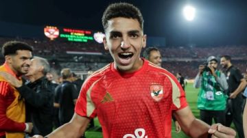 الأهلي يحسم الجدل حول شروط تجديد عقد أحمد نبيل كوكا