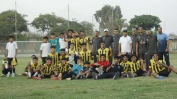 المقاولون 2011 يحتفظ بصدارة الدوري بعد فوزه على كهرباء الإسماعيلية بثلاثية