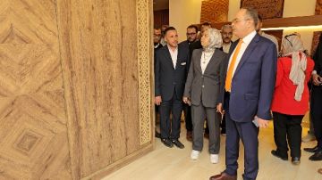 المقاولون العرب تفتتح معرضا لمنتجاتها من الأثاث الخشبى