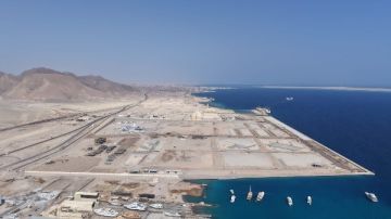 النقل: بدء تنفيذ البنية الفوقية بمحطة سفاجا 2 تمهيدا لتحويل الميناء لمركز لوجستي إقليمي