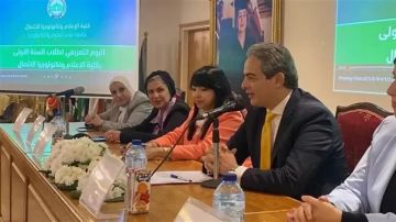 نقيب الإعلاميين يلقي محاضرة بجامعة مصر بعنوان الإعلام الجديد وفرص سوق العمل 