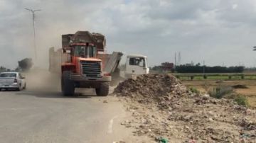 الأجهزة التنفيذية بالشرقية تكثف حملات النظافة والتجميل بمداخل المدن وشوارعها الرئيسية الأجهزة التنفيذية بالشرقية تكثف حملات النظافة والتجميل بمداخل المدن وشوارعها الرئيسية