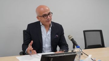 رئيس جامعة عين شمس يصدر قرارات عاجلة في اجتماعه الدورى رئيس جامعة عين شمس يصدر قرارات عاجلة في اجتماعه الدورى