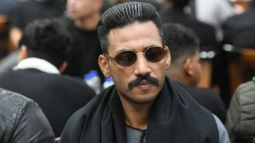 شبيه شخصية جعفر العمدة يقدم واجب العزاء فى وفاة والد محمد رمضان