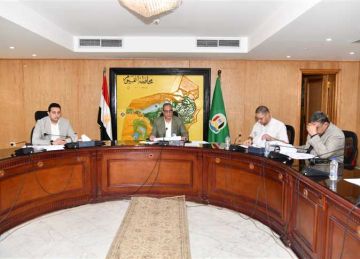 اجتماع موسع في الفيوم لبحث ملفات تقنين الأراضي والتصالح في مخالفات البناء