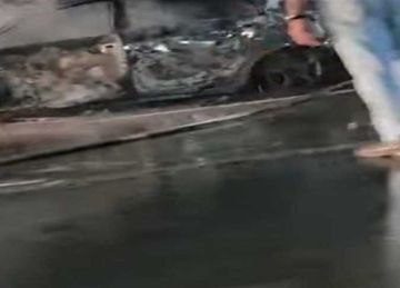 السيطرة على حريق سيارة أمام كارفور بالعبور