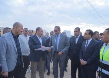 محافظ قنا ورئيس هيئة تنمية الصعيد يتفقدان مشروع مزرعة شتلات القصب بالمراشدة محافظ قنا ورئيس هيئة تنمية الصعيد يتفقدان مشروع مزرعة شتلات القصب بالمراشدة