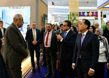 خلال فعاليات المؤتمر العالمي للسكان.. رئيس الوزراء يتفقد معرض سمارت ديجيتال هيلث جيت خلال فعاليات المؤتمر العالمي للسكان.. رئيس الوزراء يتفقد معرض سمارت ديجيتال هيلث جيت