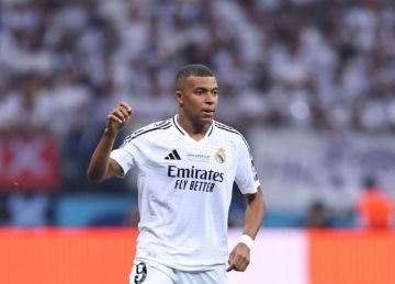 مبابي يقود تشكيل ريال مدريد المتوقع أمام ليفربول في دوري الأبطال مبابي يقود تشكيل ريال مدريد المتوقع أمام ليفربول في دوري الأبطال