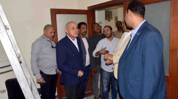 محافظ الأقصر يتفقد أعمال إحلال وتجديد مكتبة مصر العامة