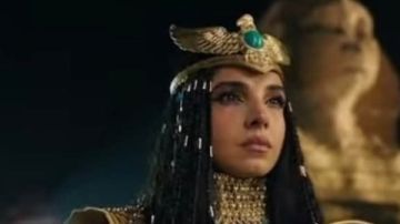 من فؤاد سركيس إلى مفتاح الحياة.. تفاصيل إطلالة سلمى أبو ضيف في افتتاح المتحف المصري