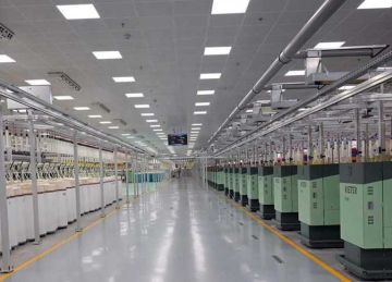 وزير قطاع الأعمال العام يستعرض معدلات إنتاج المصانع الجديدة بمشروع تطوير الغزل والنسيج