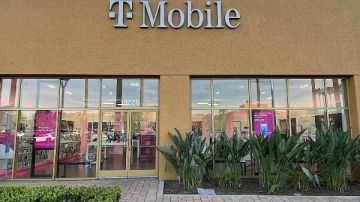 T-Mobile تجبر العملاء الجدد على استخدام تطبيق T-Life.. بداية عصر رقمي أم أزمة دعم؟