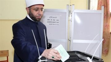 بعد الإدلاء بصوته.. وزير الأوقاف يدعو جميع الناخبين للمشاركة بانتخابات النواب