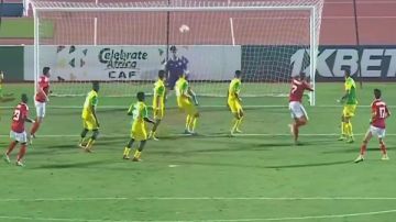 تريزيجيه يسجل الهدف الأول للأهلي في مرمى شبيبة القبائل