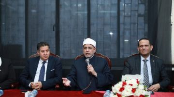 رئيس جامعة الأزهر يدشن الصالون الثقافي بالمدينة الجامعية للطالبات بمدينة نصر
