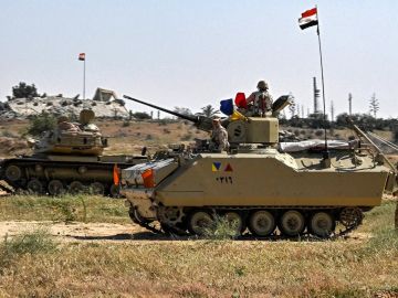 صحيفة عبرية: القوات المصرية تزعج إسرائيل وتتسبب في عرقلة أكبر صفقة في التاريخ صحيفة عبرية: القوات المصرية تزعج إسرائيل وتتسبب في عرقلة أكبر صفقة في التاريخ