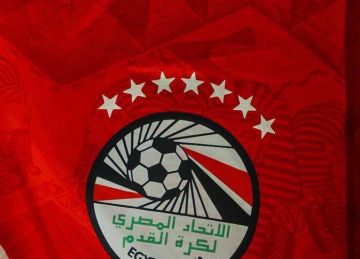 منتخب مصر بـ الأحمر وأوزبكستان بالأبيض في مباراة 14 نوفمبر