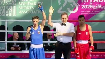 أمير الكيلاني يتأهل لنصف نهائي الملاكمة ويضمن ميدالية لمصر في ألعاب التضامن الإسلامي أمير الكيلاني يتأهل لنصف نهائي الملاكمة ويضمن ميدالية لمصر في ألعاب التضامن الإسلامي