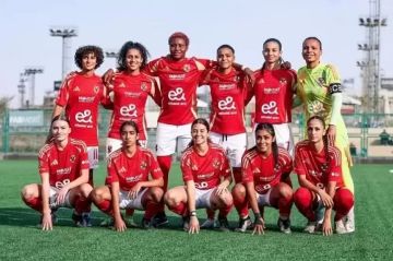 توروب يترقب انتظام لاعبي الأهلي الدوليين في مران الفريق توروب يترقب انتظام لاعبي الأهلي الدوليين في مران الفريق