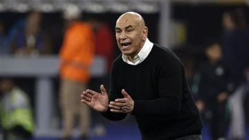 شوبير منتقدا مطالبات البعض برحيل حسام حسن عن المنتخب: عيب وغير مقبول شوبير منتقدا مطالبات البعض برحيل حسام حسن عن المنتخب: عيب وغير مقبول