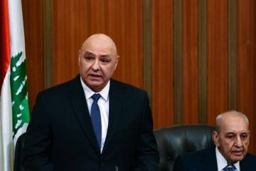 الرئيس اللبناني يؤكد لوفد الخزانة الأمريكية التزام بلاده بمكافحة تبييض الأموال الرئيس اللبناني يؤكد لوفد الخزانة الأمريكية التزام بلاده بمكافحة تبييض الأموال