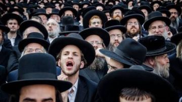 طوابير الهجرة تمتد في تل أبيب.. آلاف الإسرائيليين يتدافعون نحو جواز السفر البرتغالي