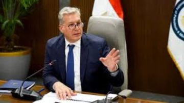 مباحثات مصرية بريطانية في مجالي البترول والتعدين مباحثات مصرية بريطانية في مجالي البترول والتعدين