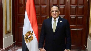 مقترح برلماني لتعزيز التعاون مع القطاع الخاص في تطوير برامج تدريب العاملين بالصناعة مقترح برلماني لتعزيز التعاون مع القطاع الخاص في تطوير برامج تدريب العاملين بالصناعة