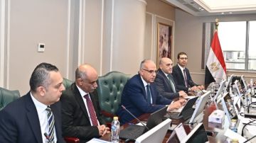 وزير الري: السد العالي يمثل بحق حصن الأمان للمصريين 