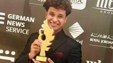 أختطفت مرتين للمخرج محمد الموجي يحصد جائزة الطاووس الذهبي كأفضل وثائقي بالأردن أختطفت مرتين للمخرج محمد الموجي يحصد جائزة الطاووس الذهبي كأفضل وثائقي بالأردن