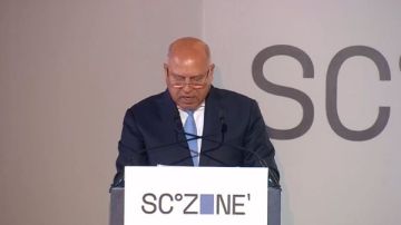 الوزير يستعرض بالتفاصيل استراتيجية تطوير النقل البحري خلال افتتاح محطات جديدة بشرق بورسعيد الوزير يستعرض بالتفاصيل استراتيجية تطوير النقل البحري خلال افتتاح محطات جديدة بشرق بورسعيد