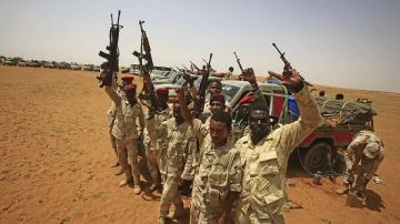 قوات الدعم السريع تعلن موافقتها على هدنة إنسانية بالسودان قوات الدعم السريع تعلن موافقتها على هدنة إنسانية بالسودان