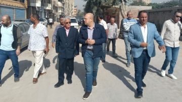 نائب محافظ الجيزة يتابع الرصف بالحوامدية ويتفقد تطوير طريق جسر المنوات