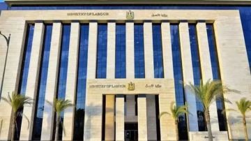 وزارة العمل تدعو المصريين في لبنان للاستفادة من مهلة تسوية أوضاع وزارة العمل تدعو المصريين في لبنان للاستفادة من مهلة تسوية أوضاع