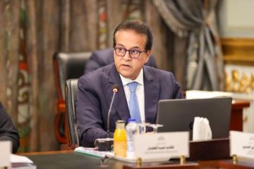 وزير الصحة والسكان يشهد إطلاق الأدلة الإرشادية الوطنية لمنظومة الترصد المبني على الحدث وزير الصحة والسكان يشهد إطلاق الأدلة الإرشادية الوطنية لمنظومة الترصد المبني على الحدث