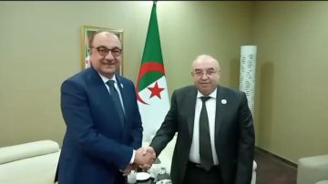 وزير قطاع الأعمال العام: تعزيز الشراكة الصناعية بين مصر والجزائر بمجال الأدوية ودعم الأمن الصحي في أفريقيا وزير قطاع الأعمال العام: تعزيز الشراكة الصناعية بين مصر والجزائر بمجال الأدوية ودعم الأمن الصحي في أفريقيا