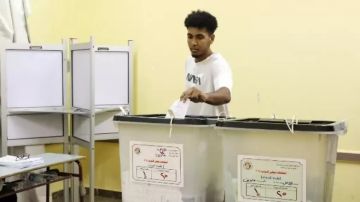 استمرار توافد الناخبين للإدلاء بأصواتهم بلجان عابدين في انتخابات مجلس النواب بمدارس عابدين