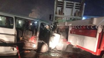 بالأسماء.. إصابة 8 أشخاص في تصادم تريلا مع سيارة ميكروباص بالإسكندرية بالأسماء.. إصابة 8 أشخاص في تصادم تريلا مع سيارة ميكروباص بالإسكندرية